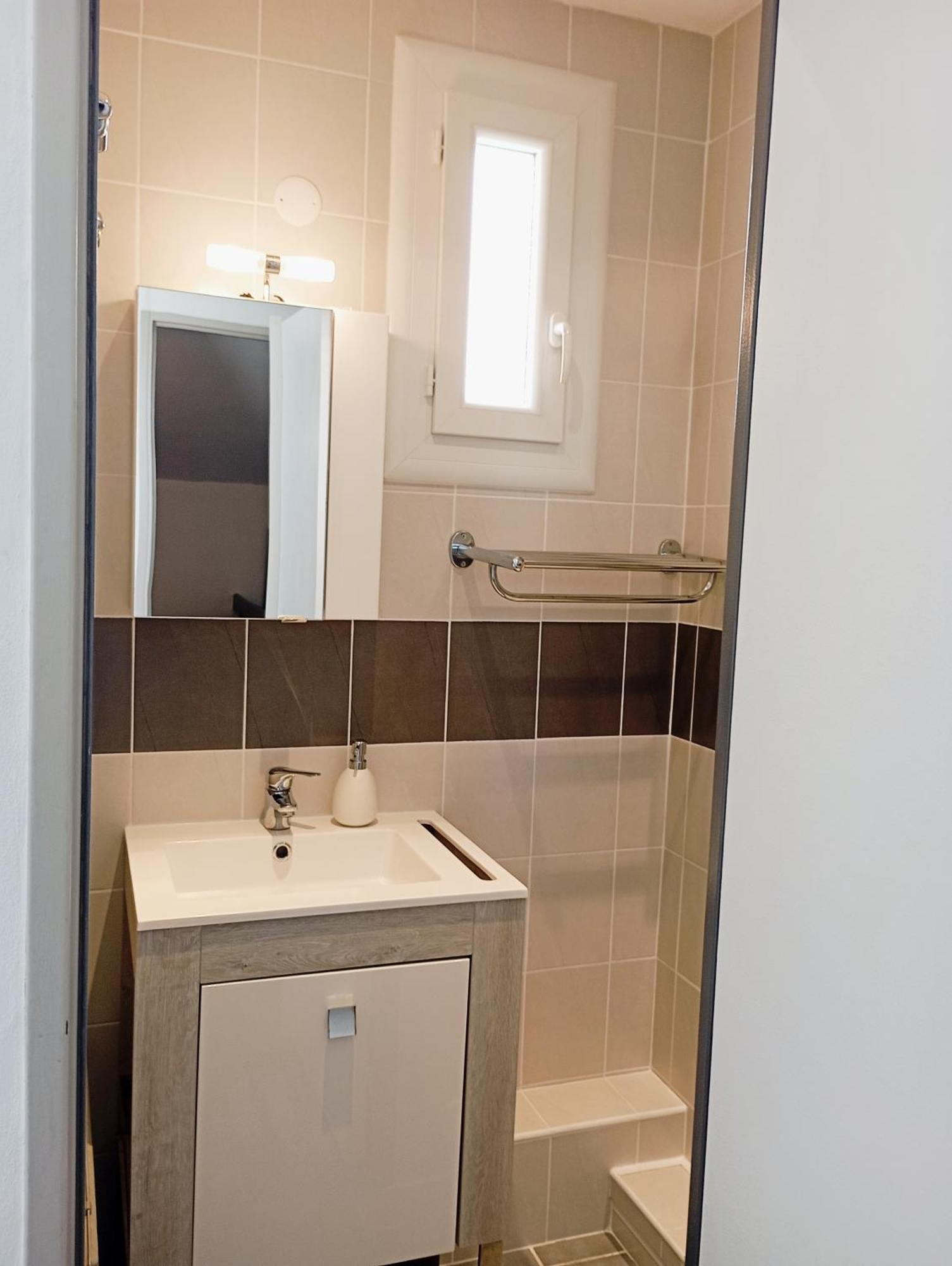 Grand Appartement Proche Port Et Plages, 6 A 8 Pers, 3 Chambres, Climatise Agde Esterno foto